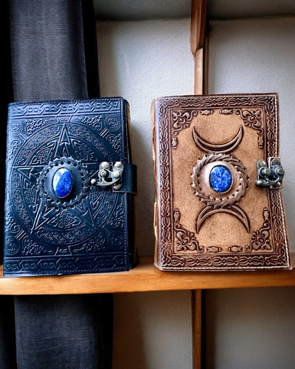 Jurnal Premium, Model Antic, Caiet din Piele „Cronica Magică” 200 de pagini, 2 variante disponibile, personalizare cu gravură