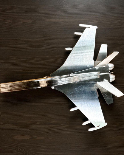 Metalowy Model Myśliwca „SkyRaptor” – stal nierdzewna, personalizowany grawer na prezent