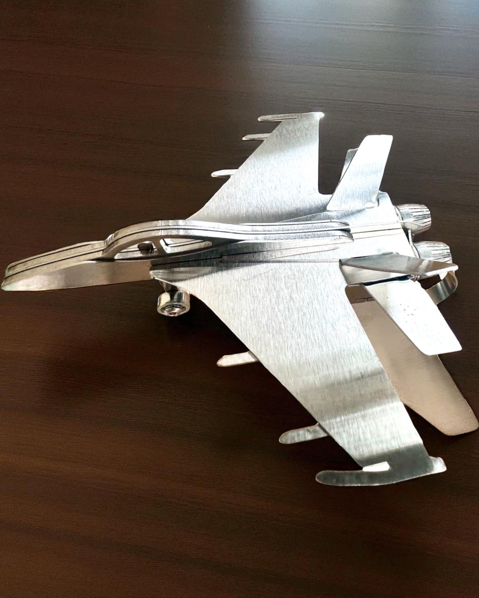 Metalowy Model Myśliwca „SkyRaptor” – stal nierdzewna, personalizowany grawer na prezent