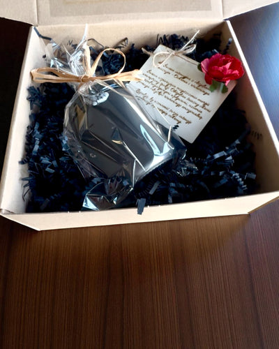 Lumânare din soia pentru intenții Obsidan – încredere în sine și forță interioară, 250 ml, posibilitate de personalizare pentru cadou