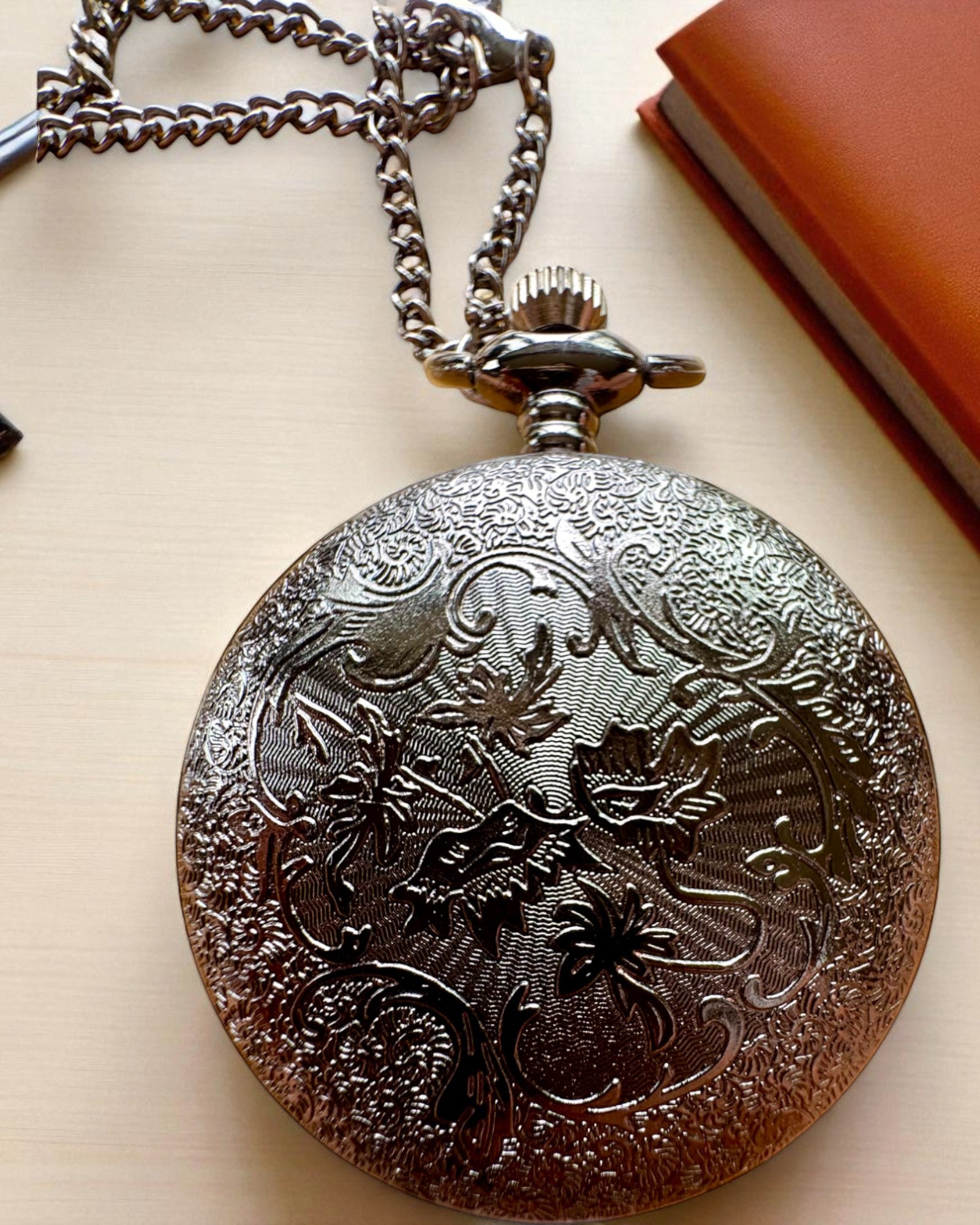 Ceas de buzunar negru „Midnight Elegance”, personalizare pentru cadou cu gravură