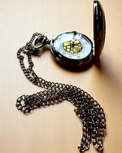Ceas de buzunar negru „Midnight Elegance”, personalizare pentru cadou cu gravură