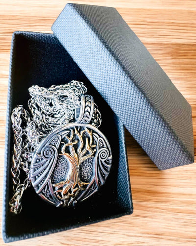 Colier "Arborele Vieții" din oțel inoxidabil cu personalizare, cu simbolul Aegishjalmur, (Coiful Groazei)