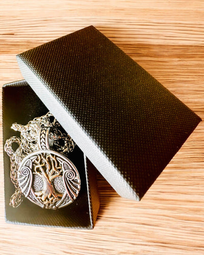 Colier "Arborele Vieții" din oțel inoxidabil cu personalizare, cu simbolul Aegishjalmur, (Coiful Groazei)