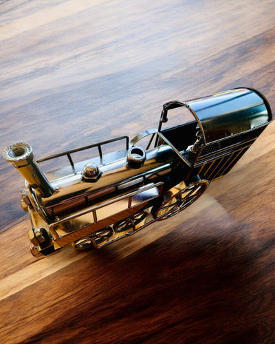 Locomotivă din fier „Retro Express” – decorațiune, model, realizată manual cu posibilitatea de gravare pentru cadou