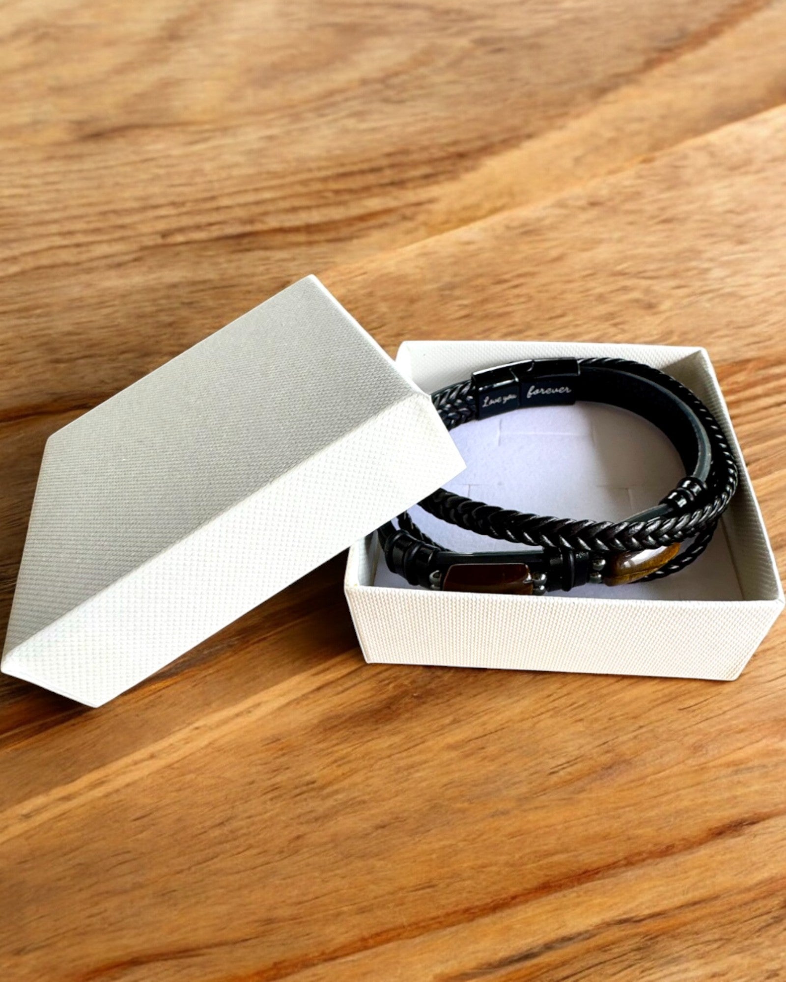 Bransoleta Męska Magnetic Love – skórzana z możliwością personalizacji grawerem na prezent