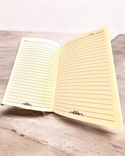 "Kronika Wojownika - Notatnik z Motywem Rycerza", notes cu posibilitatea personalizării prin gravură pentru cadou