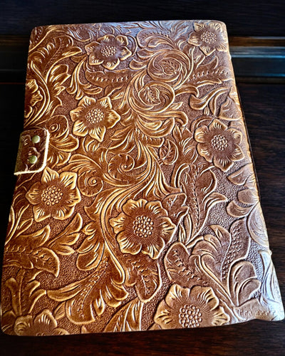 Notatnik din piele vintage „Floralis” – manual embosat, 400 de pagini, posibilitate de gravare, 2 variante