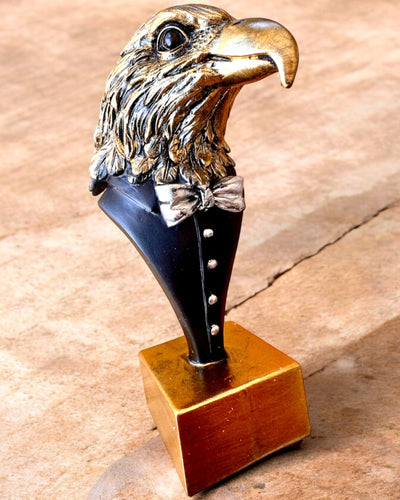 Figurină Cap de Vultur Büffel Warden – în Frac Elegant cu Opțiune de Gravare pentru cadou