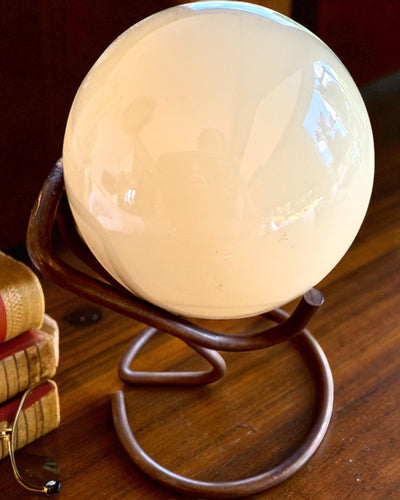 Kula bilardowa na mosiężnej podstawce, możliwość personalizacji grawerem na prezent