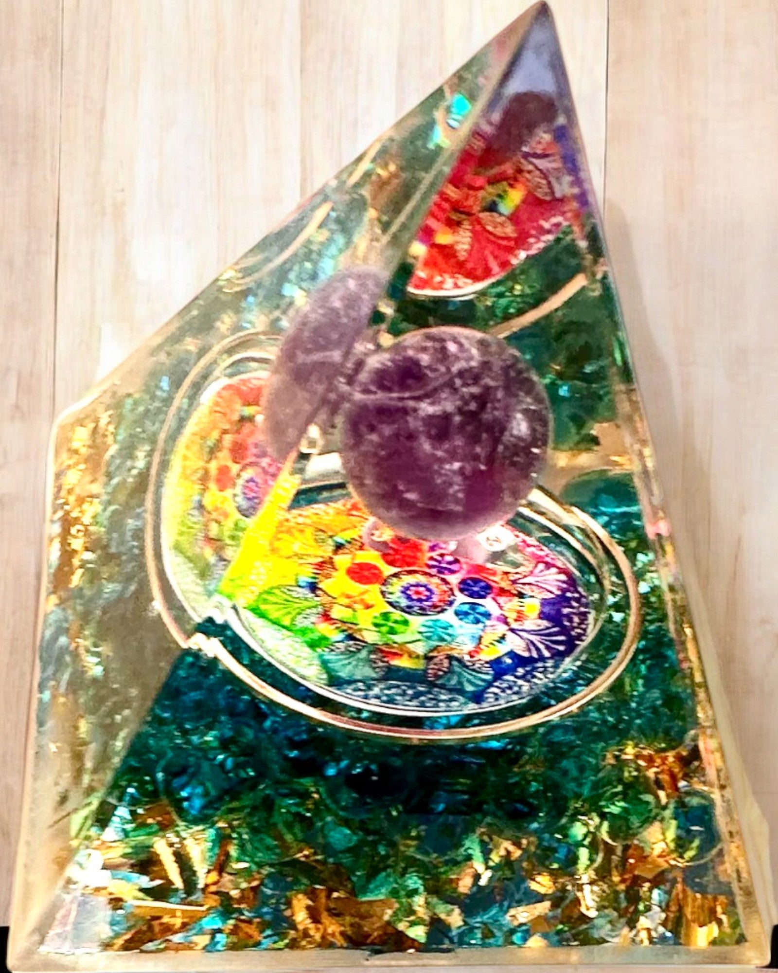 Piramida Energetică orgonit "Mystic Aura"