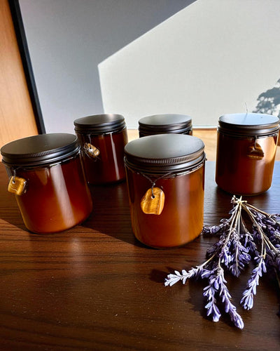 Lumânare intențională Puterea Tigrului – Încredere în sine și prosperitate, 250 ml, posibilitate de personalizare a capacului pentru cadou