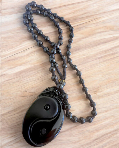 Amulet Obsidian Yin Yang cu Gravură - Armonie și Protecție, personalizare cu gravură pentru cadou