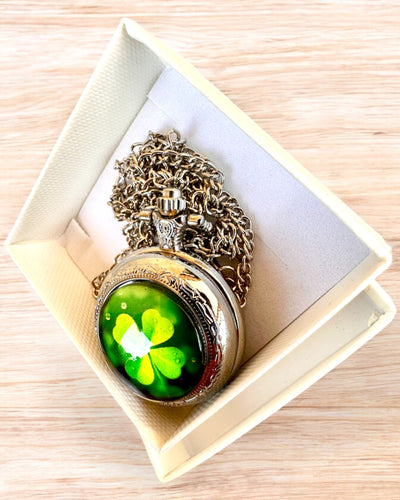 Ceas de buzunar "CloverTime" cu motiv de trifoi cu patru foi, posibilitate de personalizare cu gravură pentru cadou