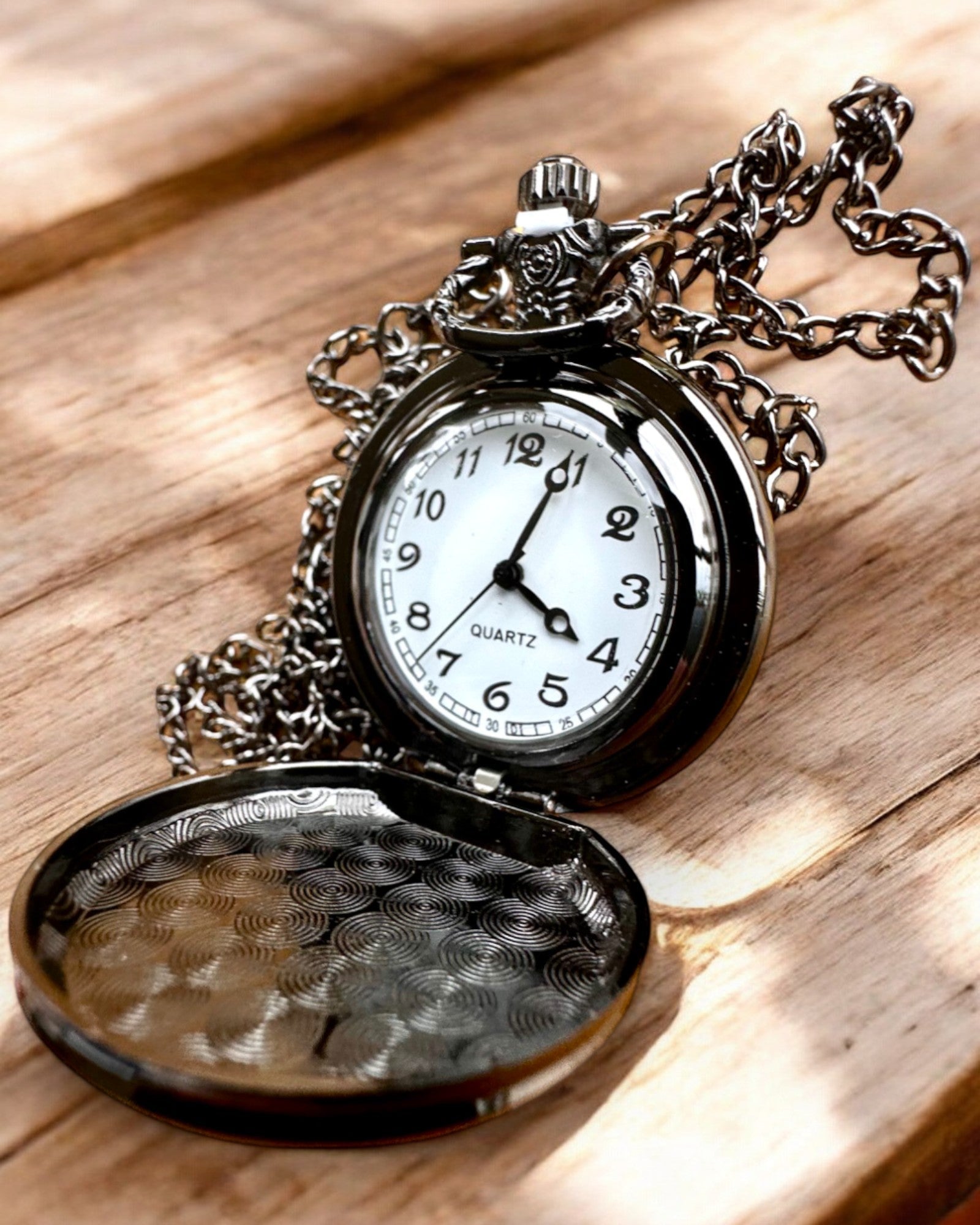 Ceas de buzunar „Cercul Dragonului 2” – un accesoriu elegant cu o notă de magie - personalizare cu gravură pentru cadou