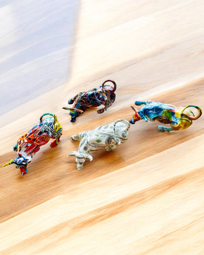 Sculptură Decorativă Taur "BullArt" – Artă Unică cu Opțiune de Gravare - 4 variante de culoare, pentru cadou personalizat