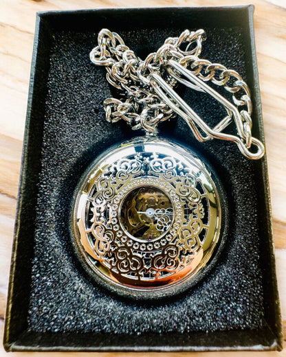 Ceas de buzunar „Eterna Elegancja”, cadou personalizat, gravură. Culoare argintie