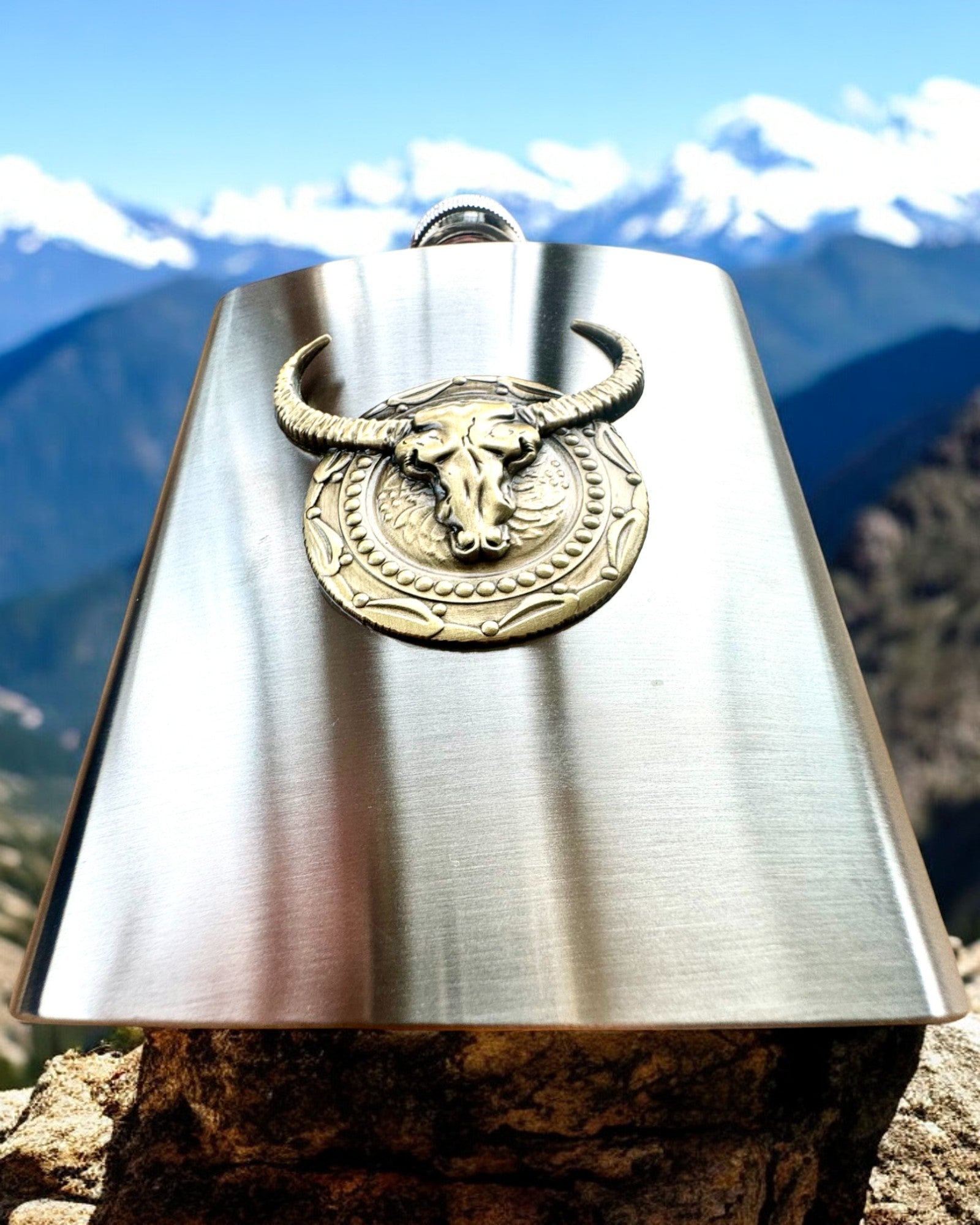 Bizon Flask – Sticlă de buzunar elegantă cu motiv de bizon - posibilitate de personalizare cu gravură pentru cadou