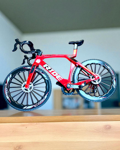 Mini Rower „Speedster” – model kolekcjonerski z opcją grawerowania, 2 warianty do wyboru