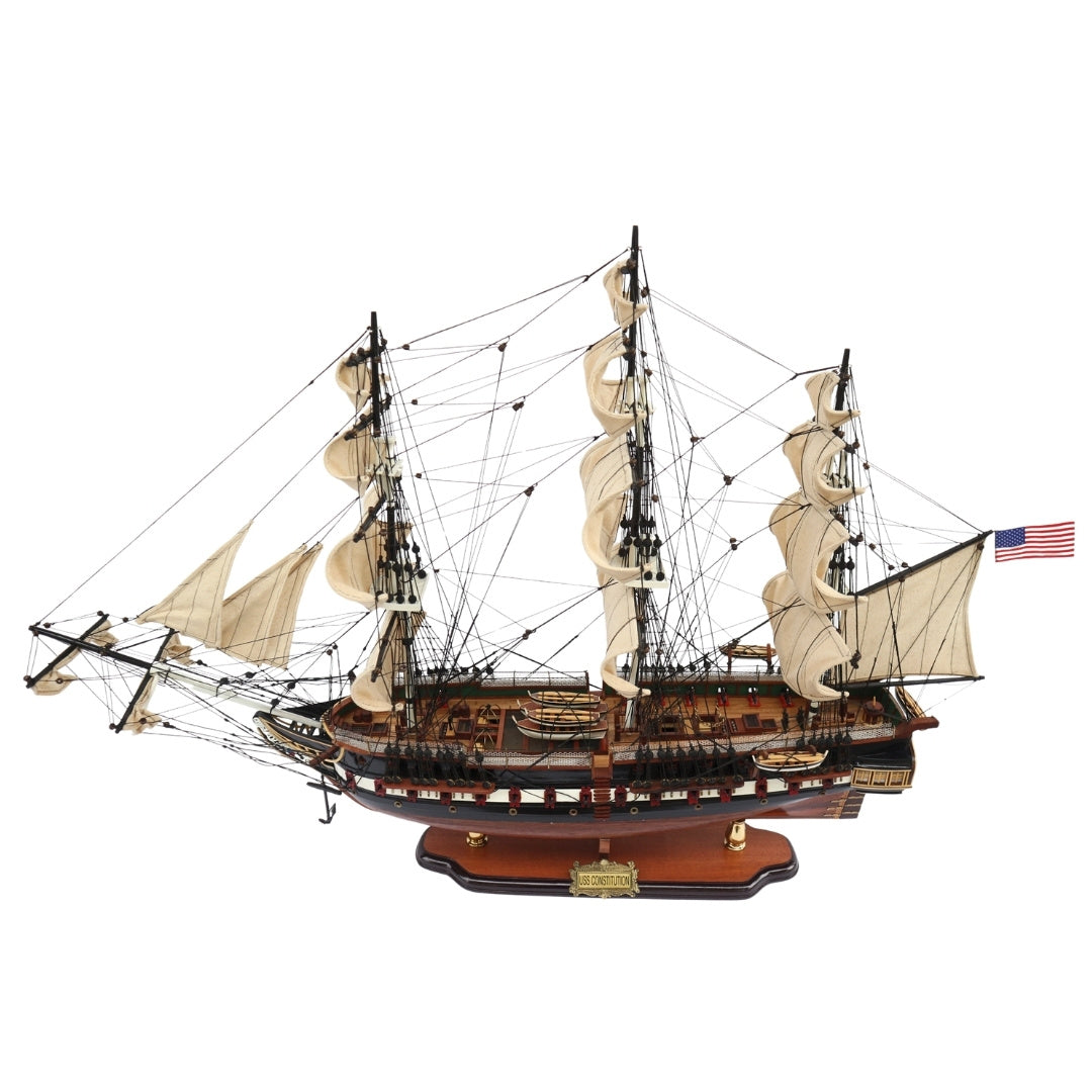 Ekskluzywny Wielki Model Żaglowca USS Constitution 100cm z Możliwością Personalizacji Grawerem