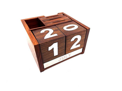 Calendar perpetuu din lemn CAL-1894, cu gravură personalizată