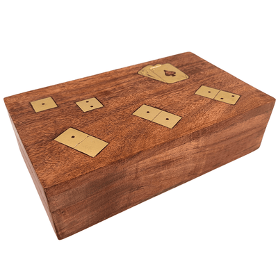 Set de jocuri 3 în 1 în cutie elegantă din lemn, cu posibilitate de personalizare prin gravură - cărți, domino, zaruri - cadou ideal pentru iubitorii jocurilor de societate - dimensiuni: 22,5 x 13 x 6 cm, acacia cu ornamente din alamă