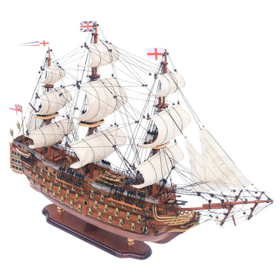 Model mare exclusiv al velierului HMS Prince 94cm, cu posibilitate de personalizare prin gravură