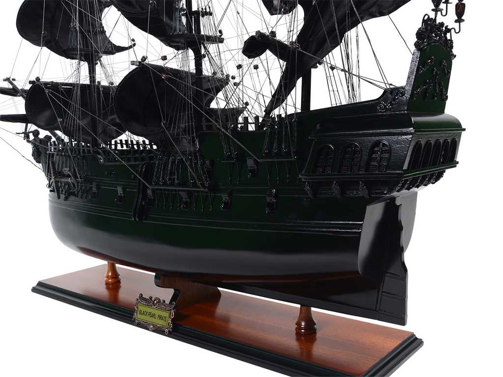 Model de corabie pirat Perla Neagră BP80R cu posibilitate de personalizare prin gravură, lungime 89 cm, cadou exclusivist pentru orice ocazie, meșteșug artistic, bază din lemn