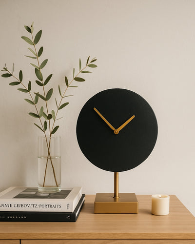 Elegancki Zegar Metalowy Okrągły 4122 w Złocie i Czerni z Możliwością Personalizacji Grawerem