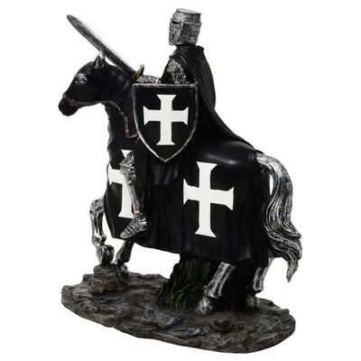 Figurină decorativă cavaler pe cal 22 cm, cu posibilitate de personalizare prin gravură - decorațiune elegantă din polirășină, cadou pentru iubitorii de istorie și Evul Mediu
