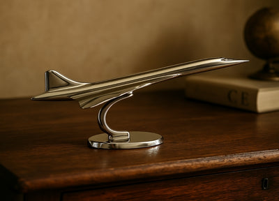 Model metalic de avion Concorde în culoare argintie, personalizabil prin gravură
