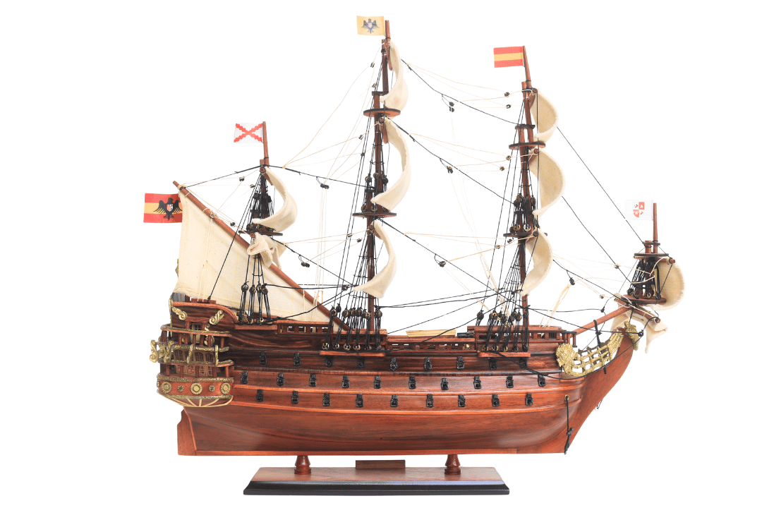 Model exclusiv al velierului San Felipe – SF4, posibilitate de personalizare prin gravură