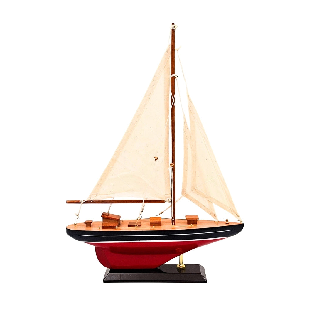Model elegant din lemn de iaht cu vele de 30 cm, cu personalizare prin gravură
