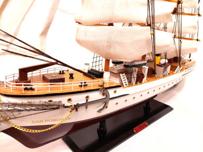 Model de velier Dar Pomorza 80cm, personalizabil prin gravură