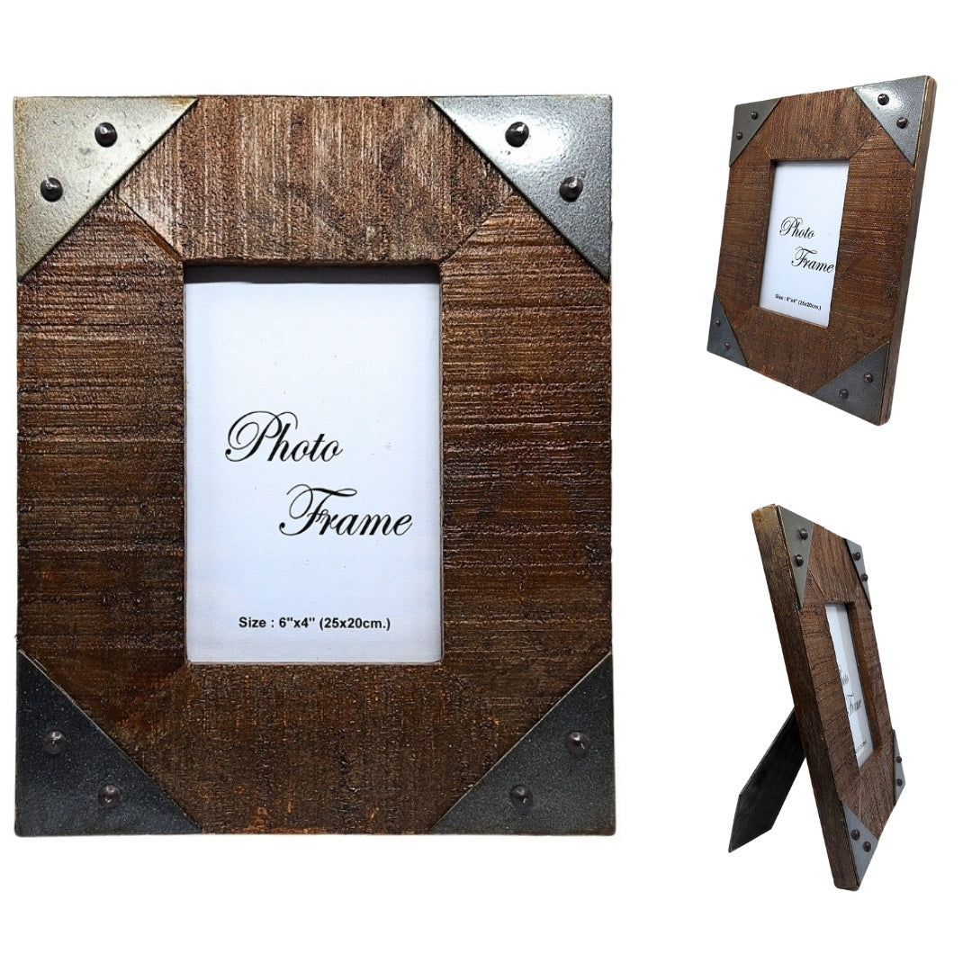 Ramă foto din lemn 10x15 cm, din lemn de mango cu feronerie metalică, posibilitate de personalizare prin gravură, ideală ca dar în stil vintage