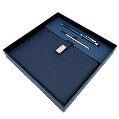 Agendă A5 elegantă din piele bleumarin, cu stilou și gravură personalizată, în cutie cadou