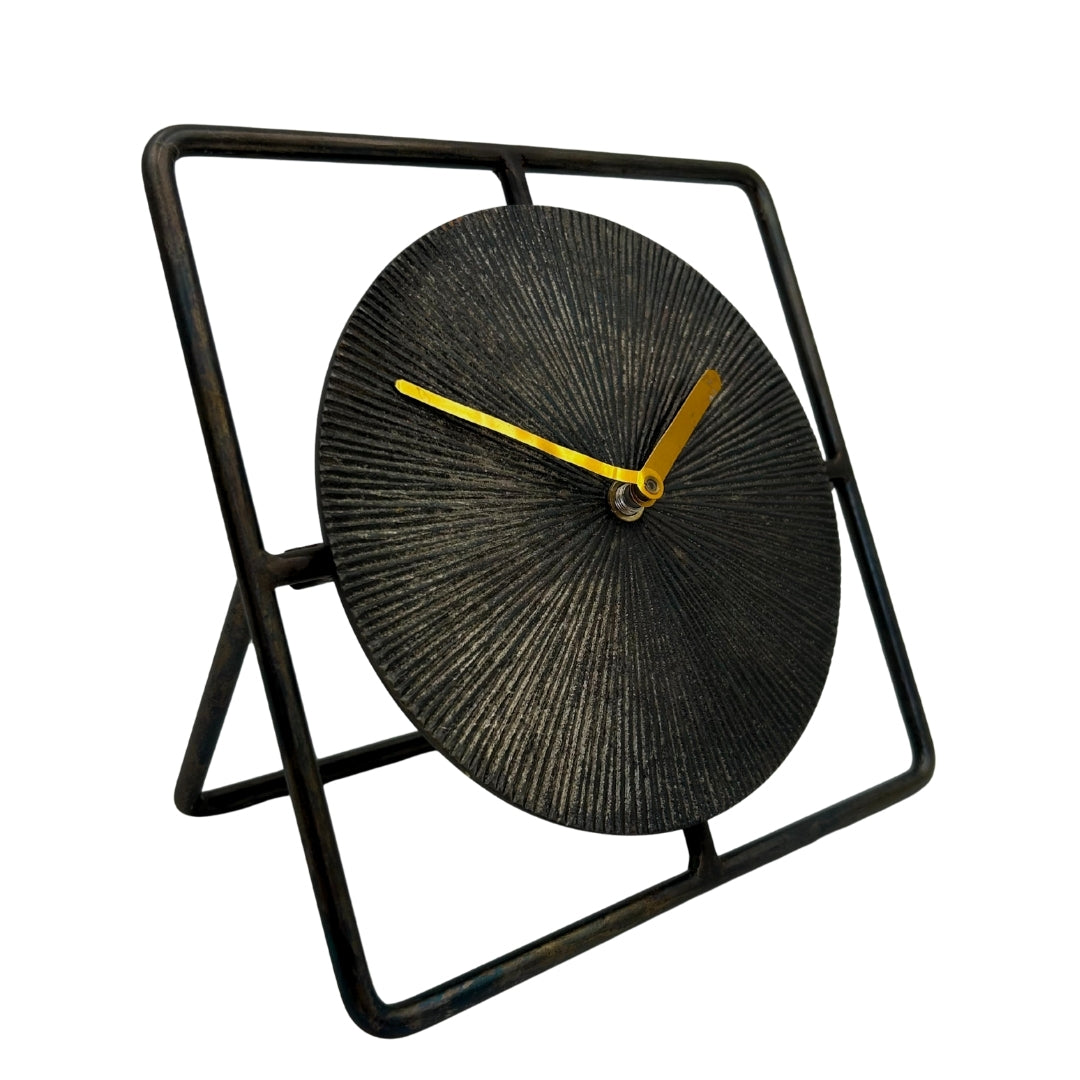 Ceas metalic rotund elegant 20 cm, negru-auriu, cu posibilitate de personalizare prin gravură