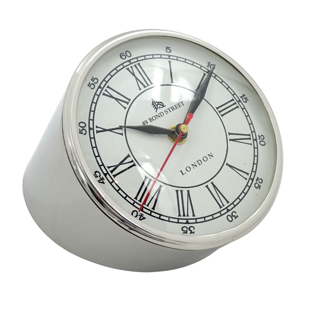 Zegar Metalowy na Biurko CLK-0212 z Grawerem - Personalizowany Prezent w Kolorze Srebrnym, Białym lub Czarnym, Wysokość 19 cm, Nowoczesny Styl z Rzymskimi i Arabskimi Cyframi