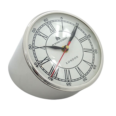 Zegar Metalowy na Biurko CLK-0212 z Grawerem - Personalizowany Prezent w Kolorze Srebrnym, Białym lub Czarnym, Wysokość 19 cm, Nowoczesny Styl z Rzymskimi i Arabskimi Cyframi