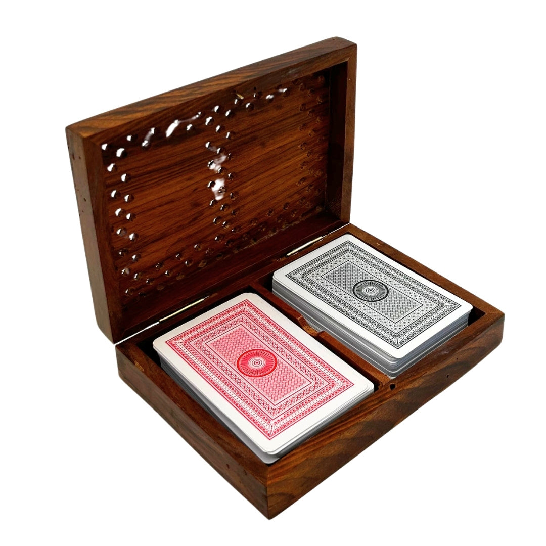 Set elegant de două pachete de cărți de joc în cutie din lemn, cu posibilitate de personalizare prin gravare