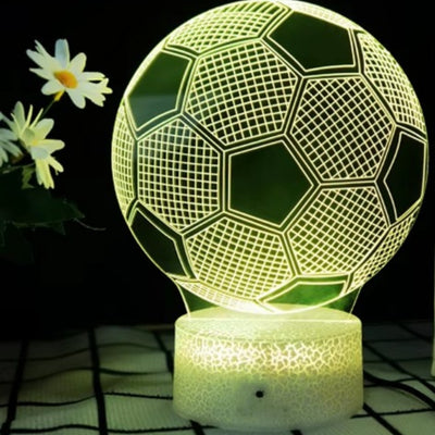 Lampka nocna Piłka z możliwością personalizacji grawerem - Idealny prezent dla miłośników piłki nożnej - 17 cm wysokości - 3 kolory do wyboru - Zasilanie USB lub 3 baterie AAA