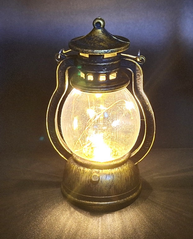 Lampă de veghe LED în formă de lampă cu petrol, cu posibilitate de personalizare prin gravură, ideală pentru cadou - înălțime 12,6 cm, lățime 5,8 cm, certificat CE