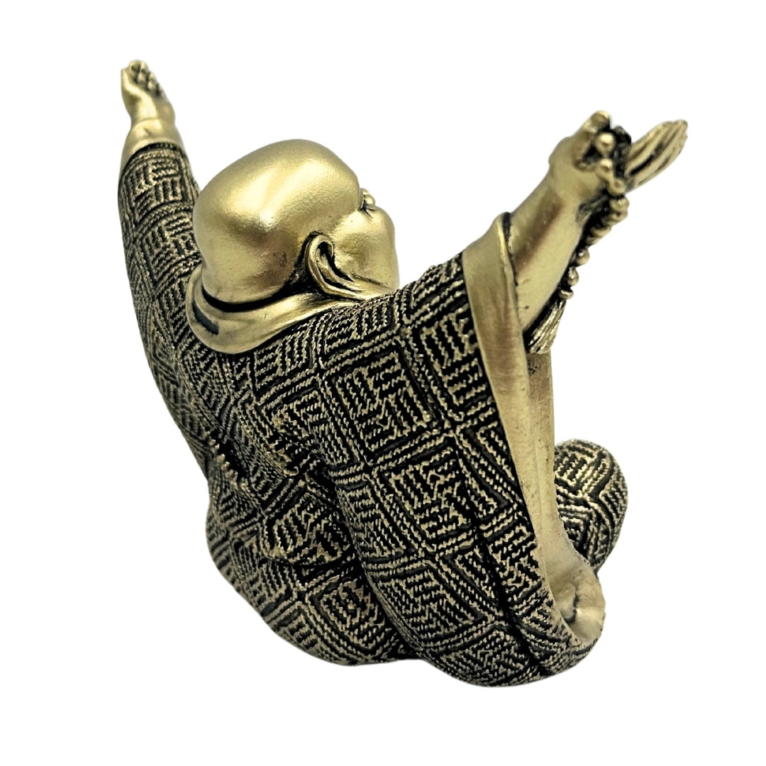 Figurka Radosnego Buddy w Złocie z Możliwością Personalizacji Grawerem - Elegancka Dekoracja na Prezent o Wysokości 17,1 cm z Polyresinu, Symbolizująca Bogactwo i Szczęście