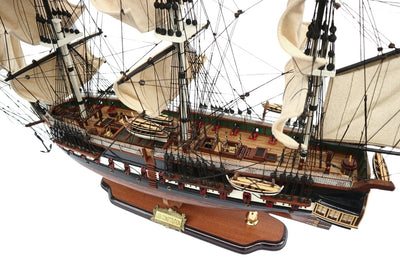 Ekskluzywny Wielki Model Żaglowca USS Constitution 100cm z Możliwością Personalizacji Grawerem