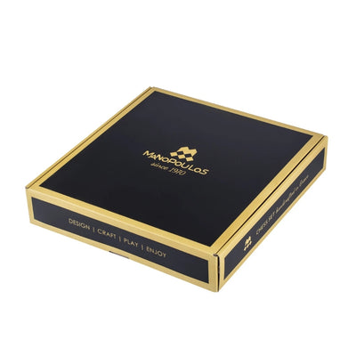 Șah metalic exclusivist cu tablă de șah din alamă 44 x 44 cm – piese medievale cu posibilitate de personalizare prin gravură