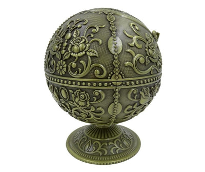 Scrumieră metalică elegantă, în formă de sferă, cu gravură