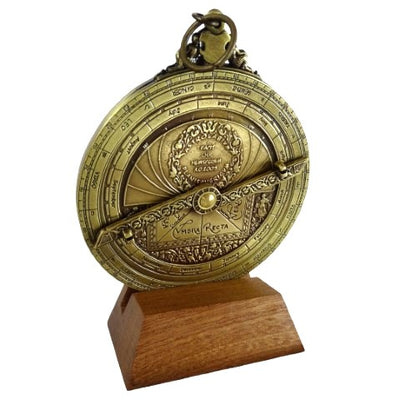 Astrolab european H32 – replică renascentistă premium, cu posibilitate de personalizare prin gravură – cadou ideal cu suport elegant din lemn – înălțime 12 cm, realizat manual cu atenție la detalii