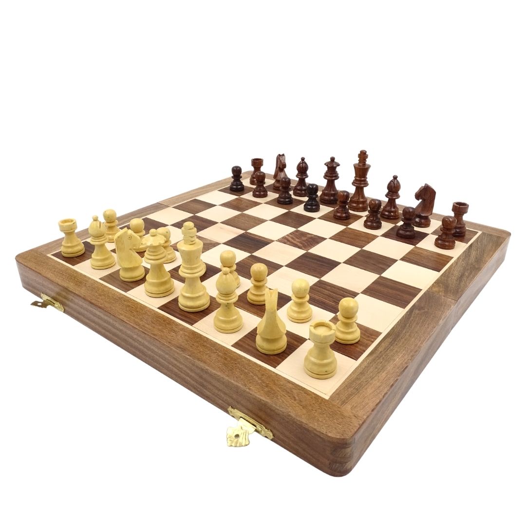 Șah din lemn 40x40 cm cu gravură - tablă de șah pliabilă din palisandru indian, în culoare maro-bej