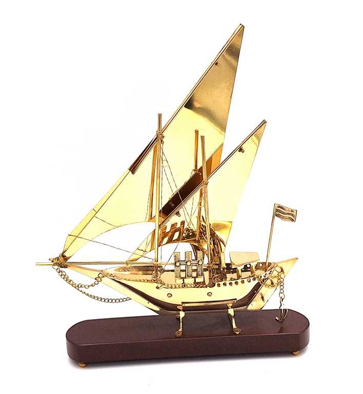 Model de navă din alamă pe bază din lemn, 43 cm, cu posibilitate de personalizare prin gravură