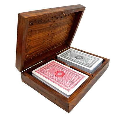Set elegant de două pachete de cărți de joc în cutie din lemn, cu posibilitate de personalizare prin gravare